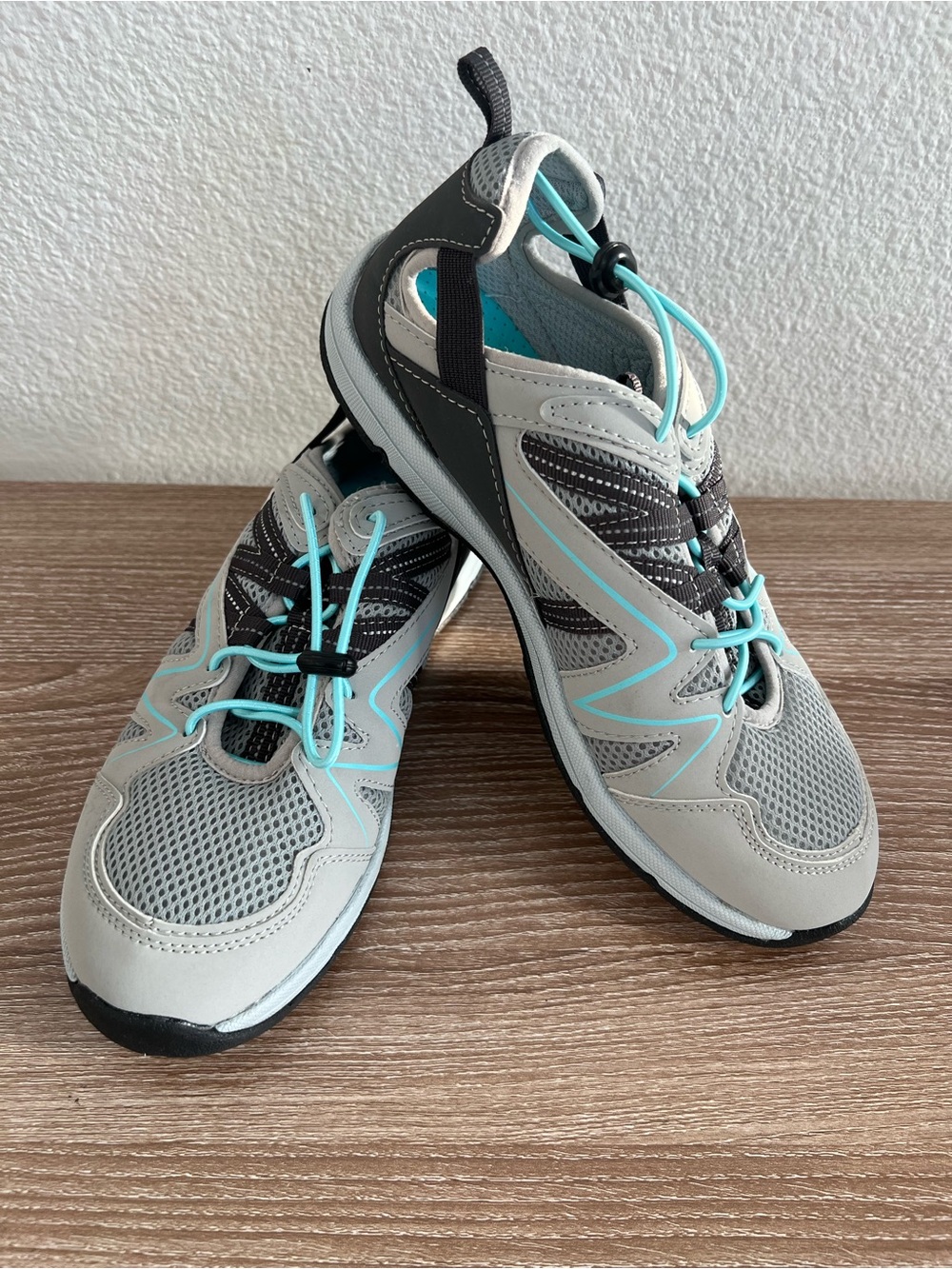 Women's Gray Athletic Shoes with Aqua Trim